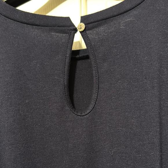 Chic Dark Blue Sleeveless Jumpsuit with Keyhole Detail - Picture 4 of 5